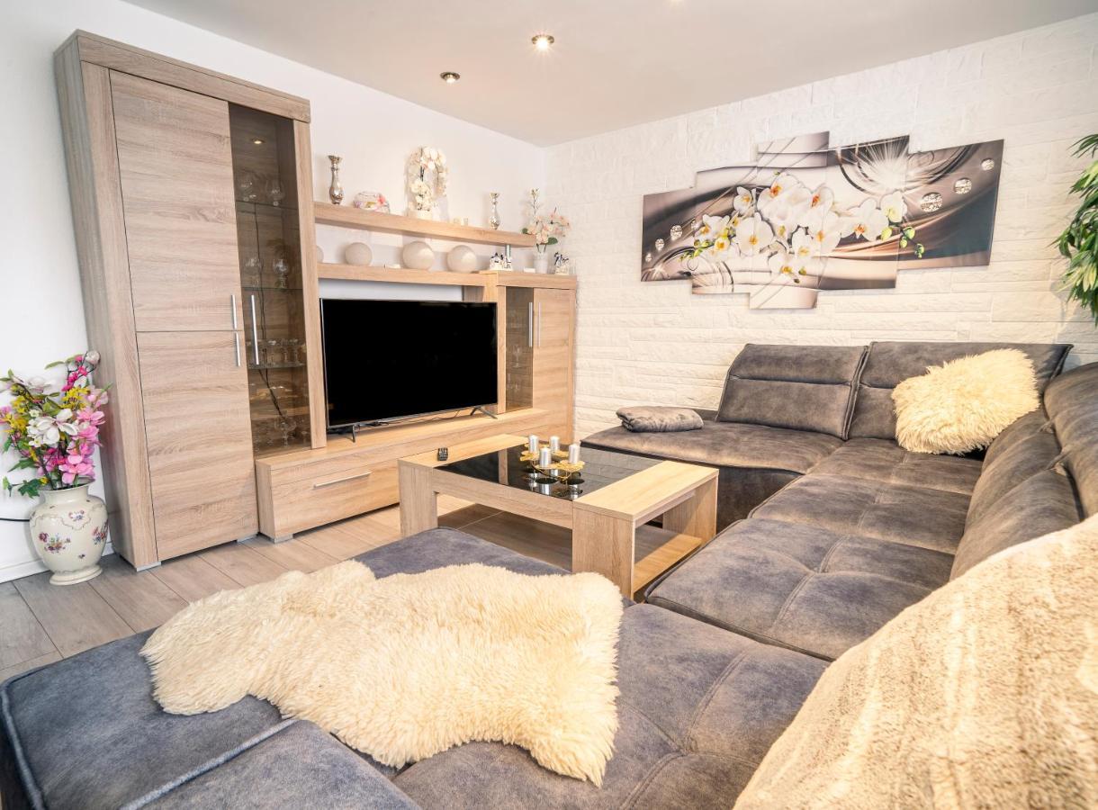 דורטמונד Truth Fuer 5 - King Size Betten, Kamin, Garten, Xxl Couch, Smart-Tv מראה חיצוני תמונה
